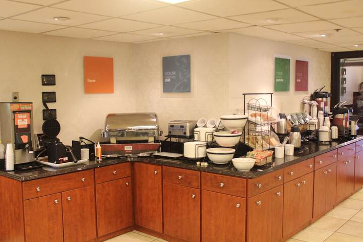 Breakfast/Coffee Service 55 of 64