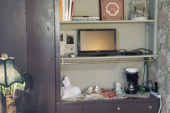 Room 43 of 76