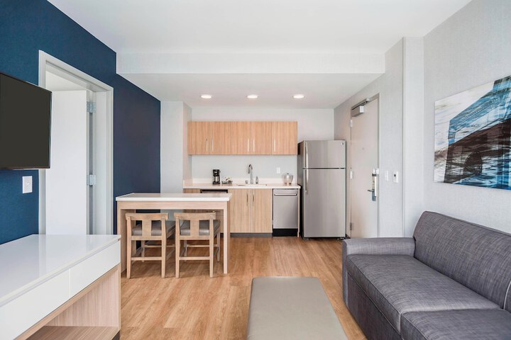 Room 16 of 31