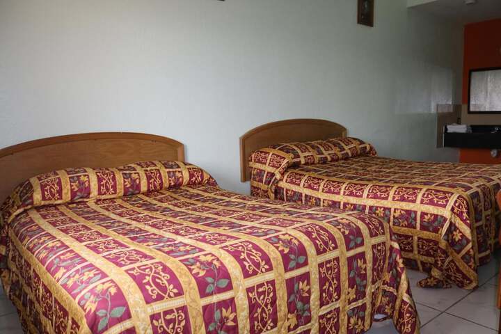 Room 34 of 43
