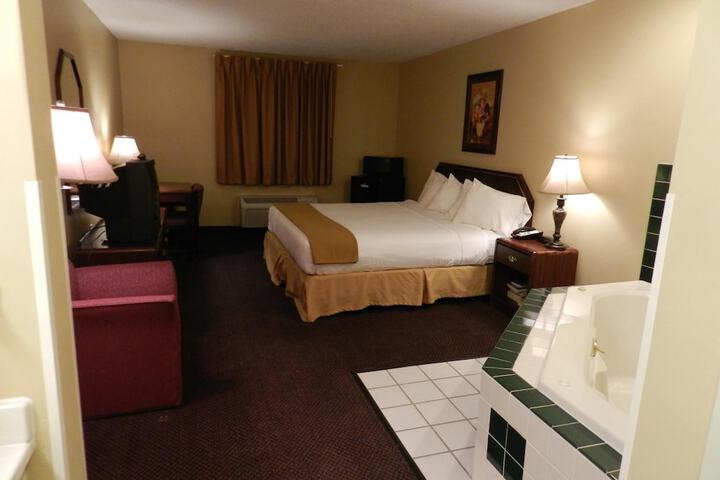 Room 6 of 30