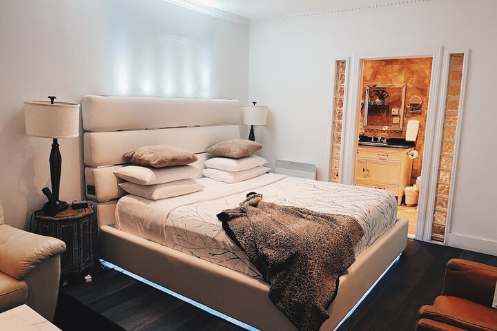 Room 47 of 54