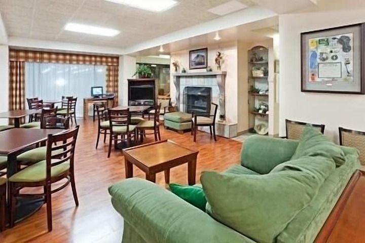 Mountain Inn & Suites