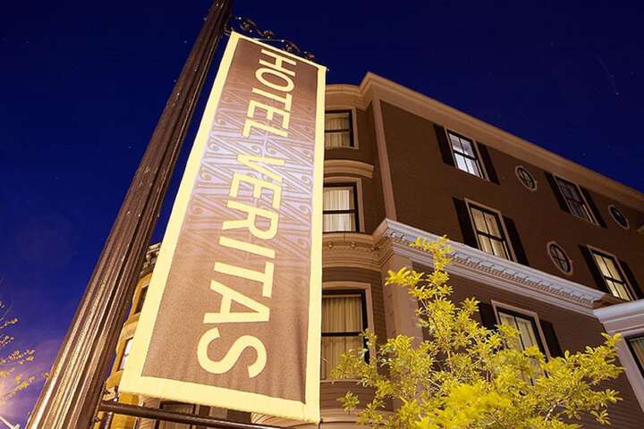 Hotel 6 of 40