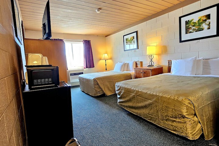 Room 53 of 62