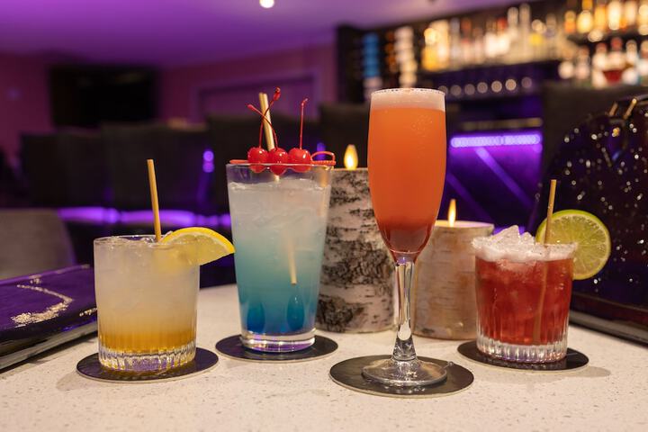 Lounge 66 of 78