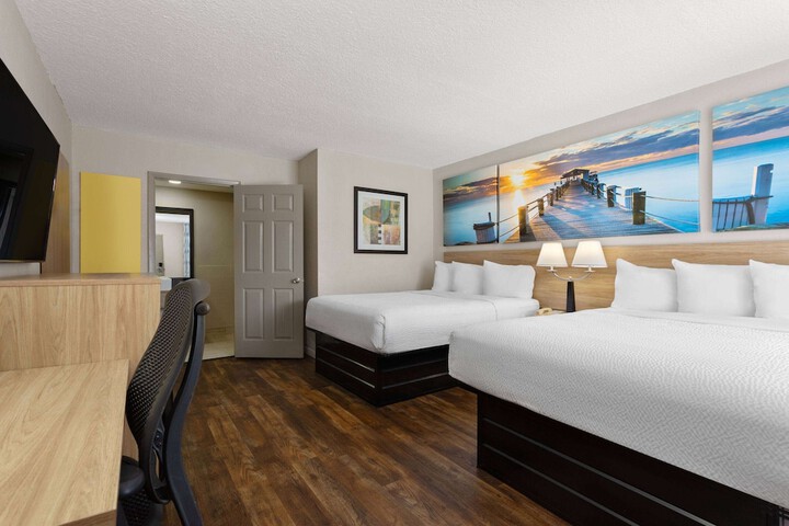 Room 26 of 41
