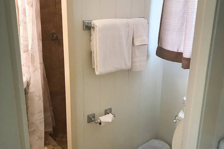 Room 150 of 218