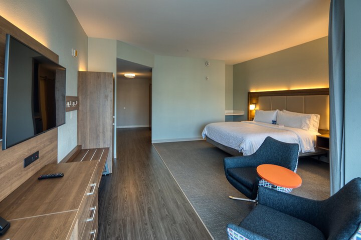 Room 32 of 119
