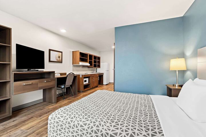 Woodspring Suites Denver Commerce City