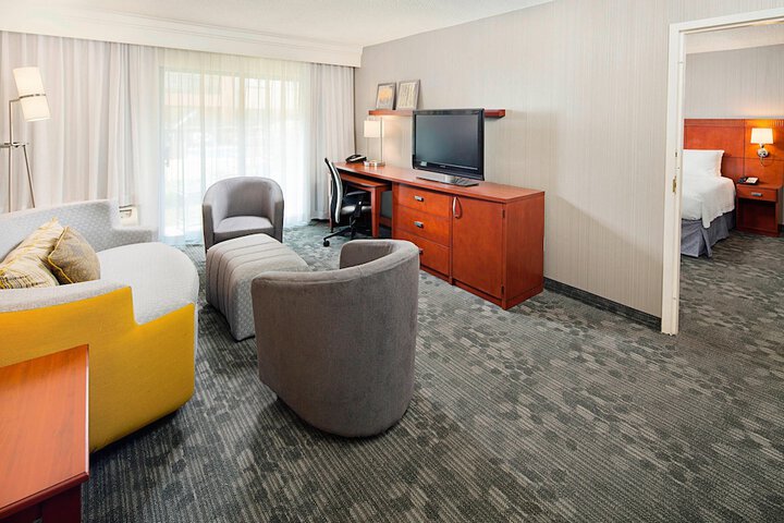 Room 18 of 25