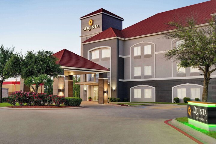 Hotel 2 of 59
