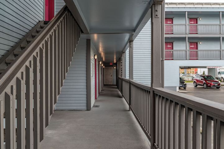 Water Front Inn