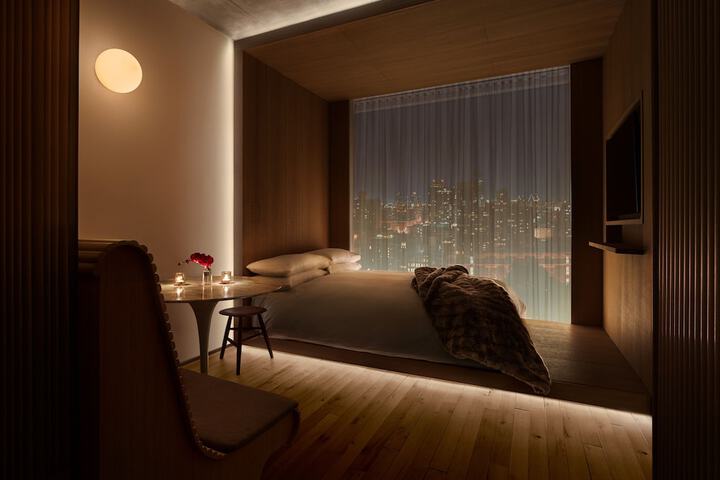 Room 26 of 49