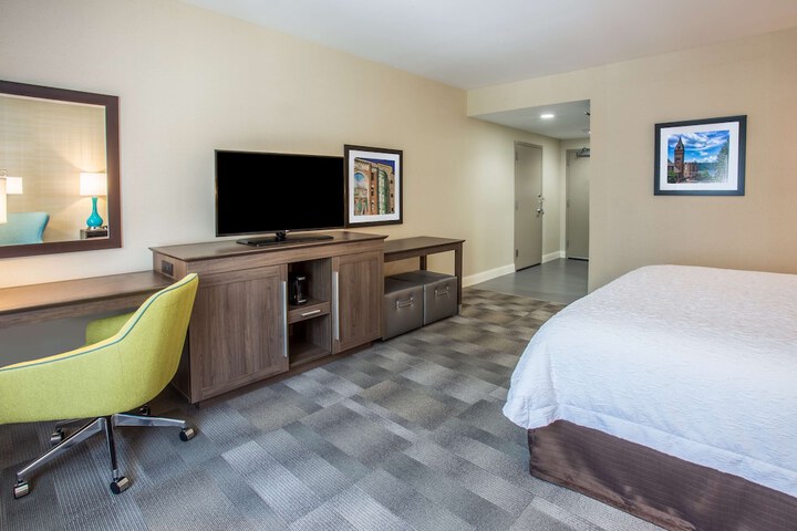 Room 25 of 35