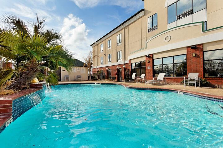 Pool 11 of 65