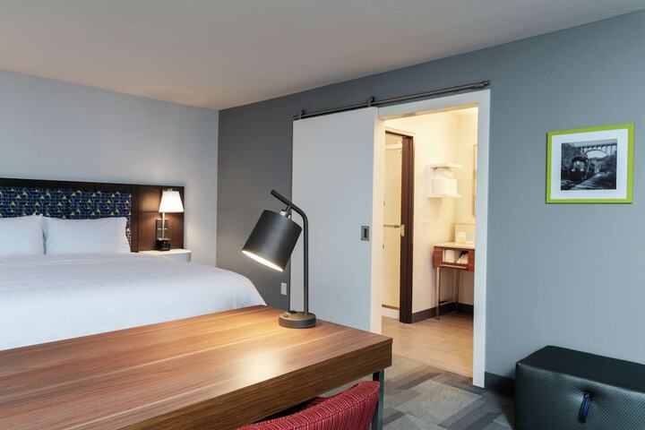 Room 14 of 46