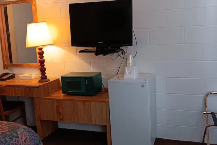 Room 33 of 46