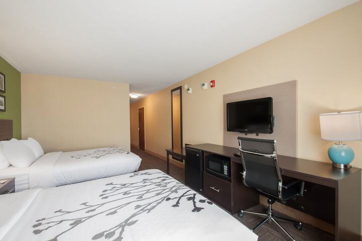 Room 20 of 39