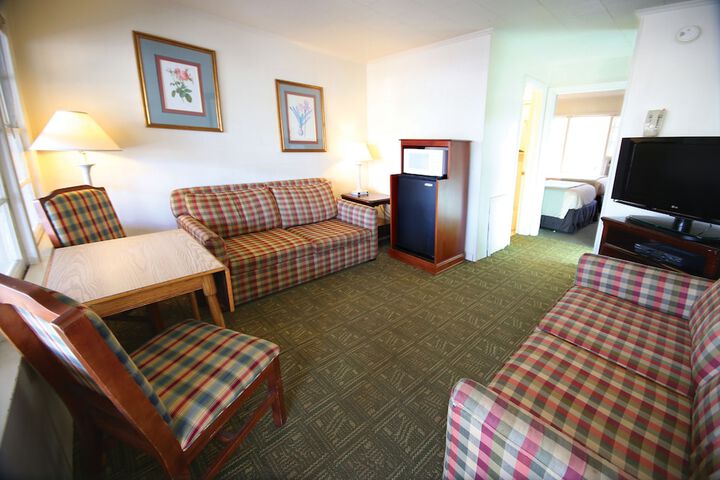 Room 10 of 48