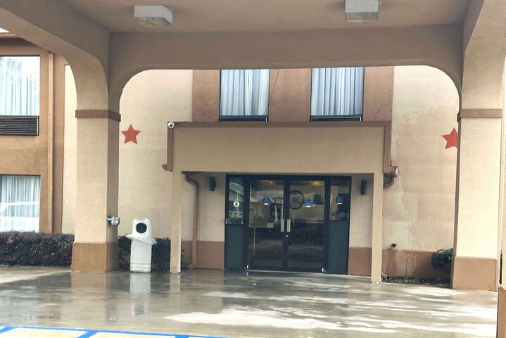 Hotel 4 of 40