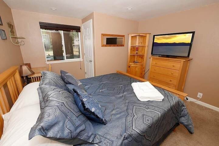 Room 10 of 14