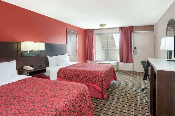 Room 14 of 15