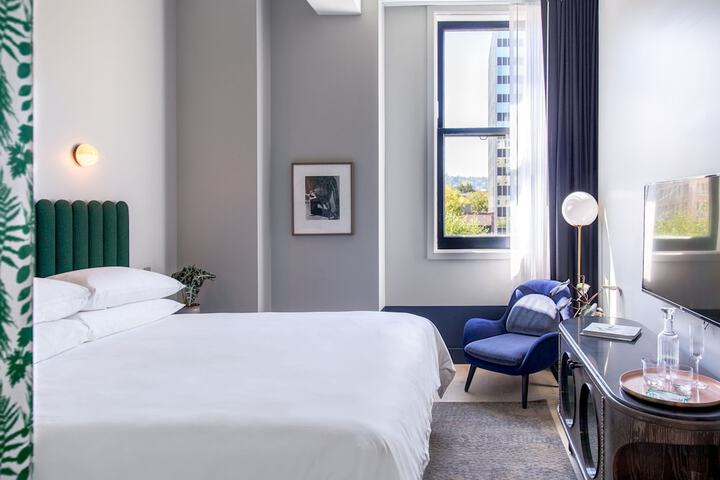 Room 65 of 109