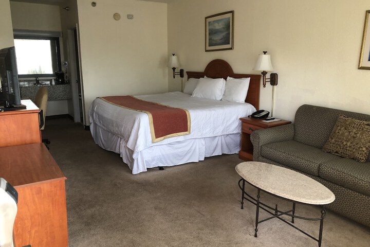 Room 25 of 34