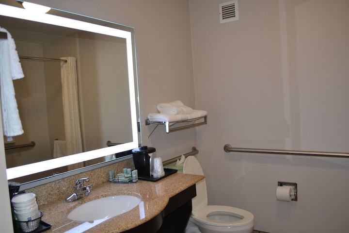 Days Inn by Wyndham Laurel MS