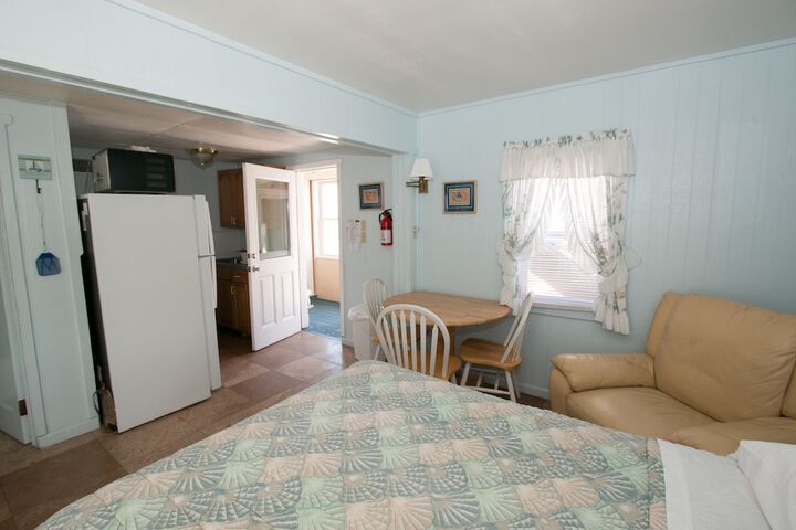Room 102 of 199