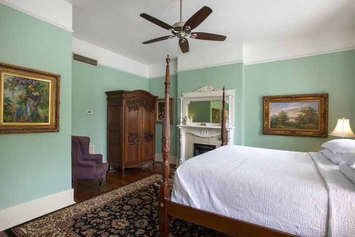 Room 15 of 126