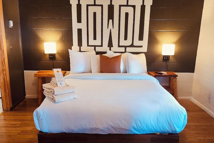 Elk Antler Inn