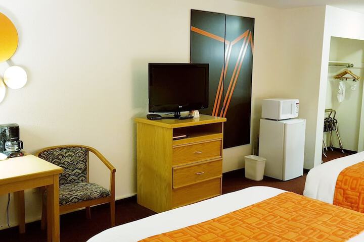 Room 33 of 40