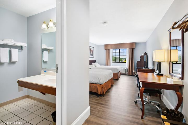 Room 35 of 46