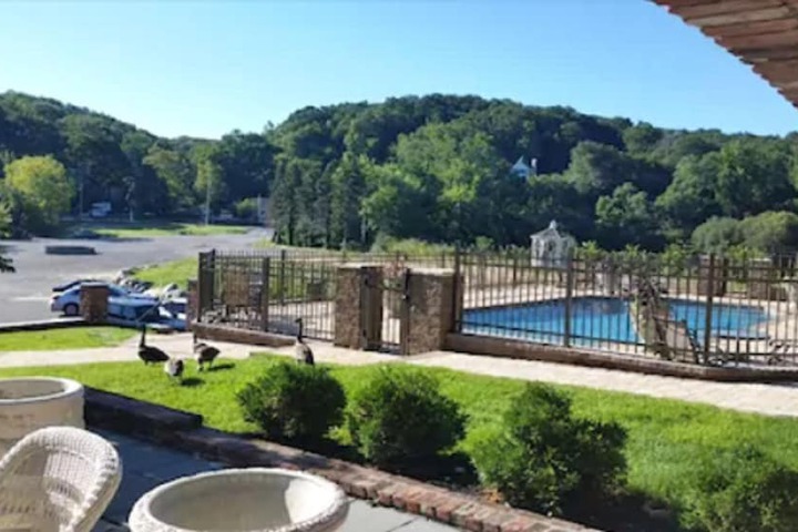 Pool 5 of 28