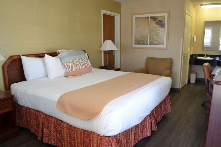 Room 12 of 29