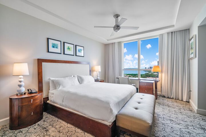 Room 216 of 412