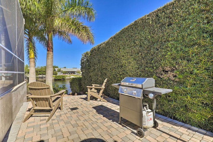 Heated Pool / spa & Dock: Apollo Beach Home on Canal