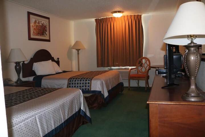 Room 10 of 25