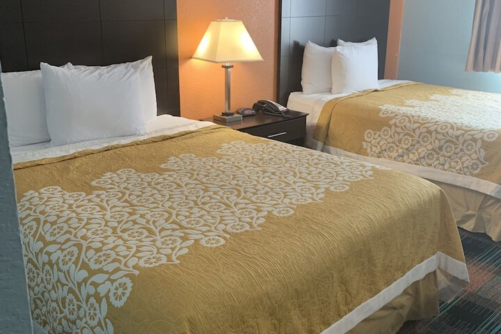Room 17 of 24