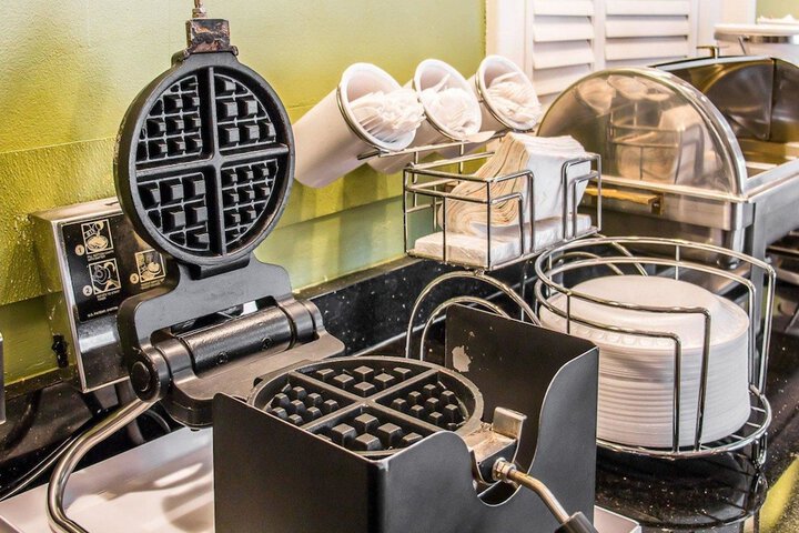 Breakfast/Coffee Service 16 of 19