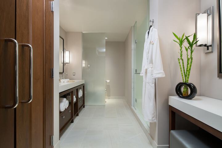 Room 15 of 36