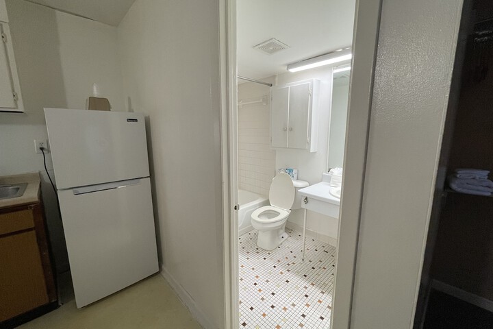 Room 15 of 30