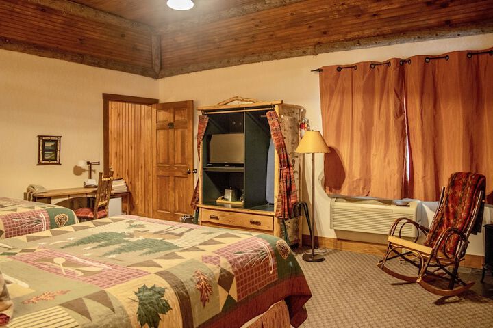 Room 27 of 35