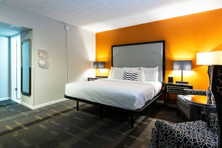 Room 28 of 49