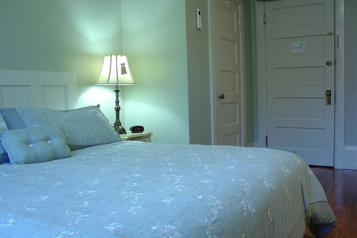 Room 51 of 68