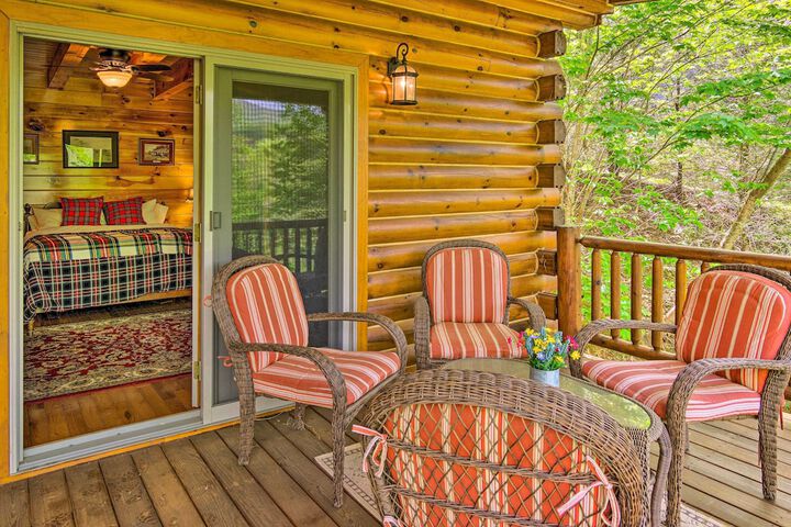 Hike Fish & Golf: Burnsville Retreat w / Deck!