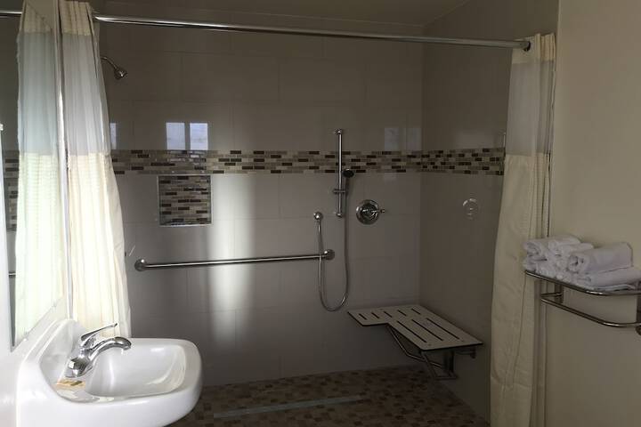 Room 26 of 41