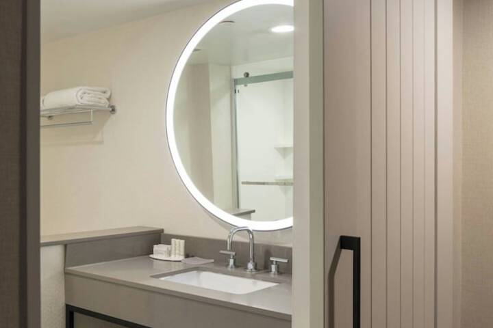 Fairfield by Marriott Inn & Suites Providence Airport Warwick